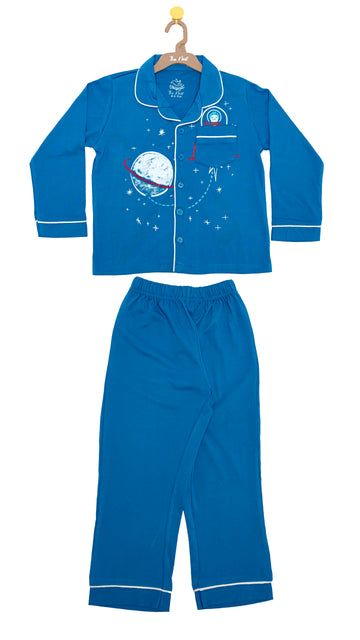 Need More Space Pipping Night Suit