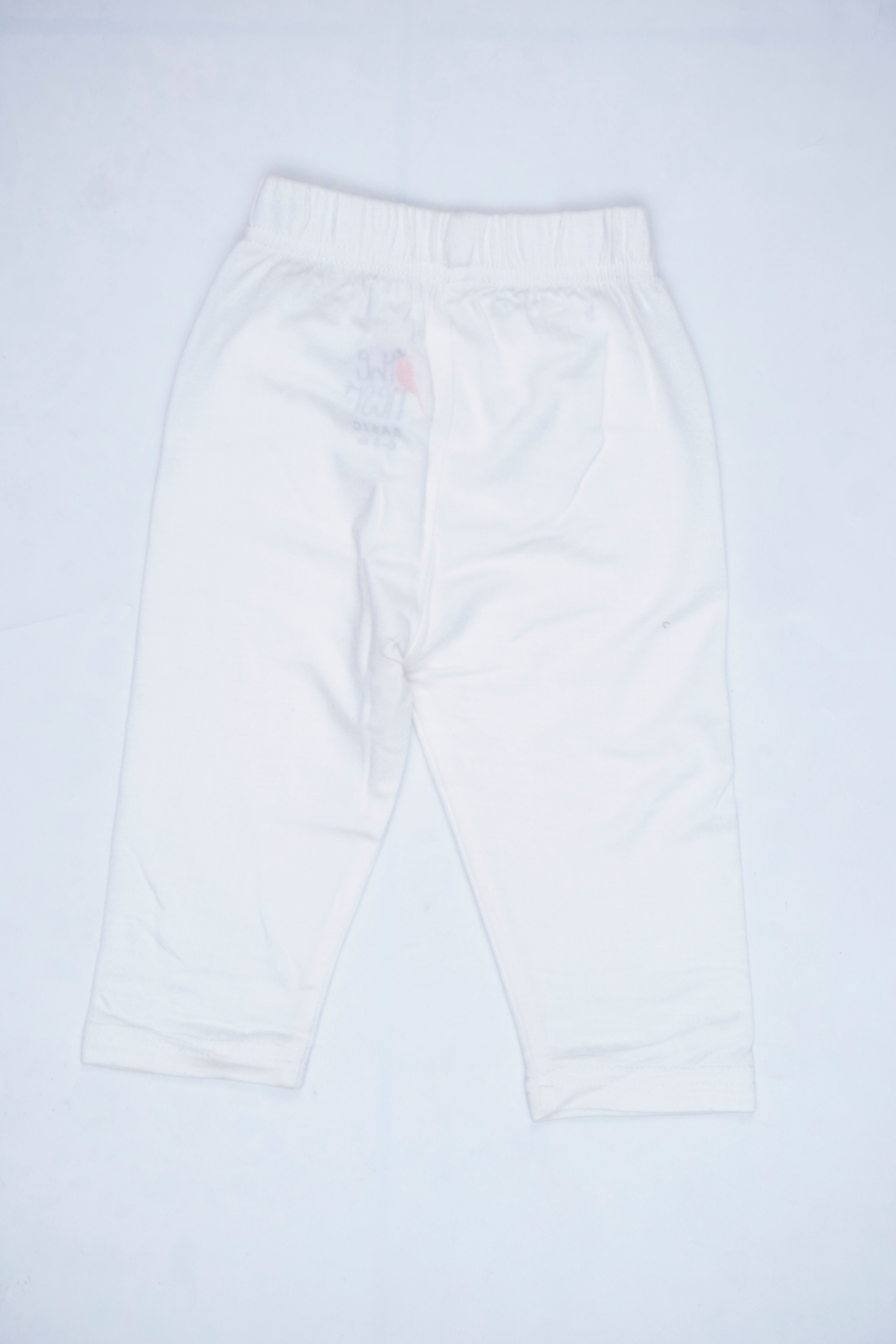 Just Smile – Nest Basic Frill T-Shirt & Pajama Set – White