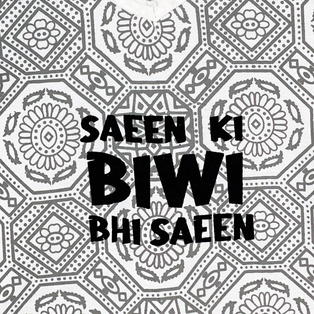 Women's Saeen Ki Biwi Bhi Saeen Grey and White Ajrak Print T-Shirt & Trouser Set