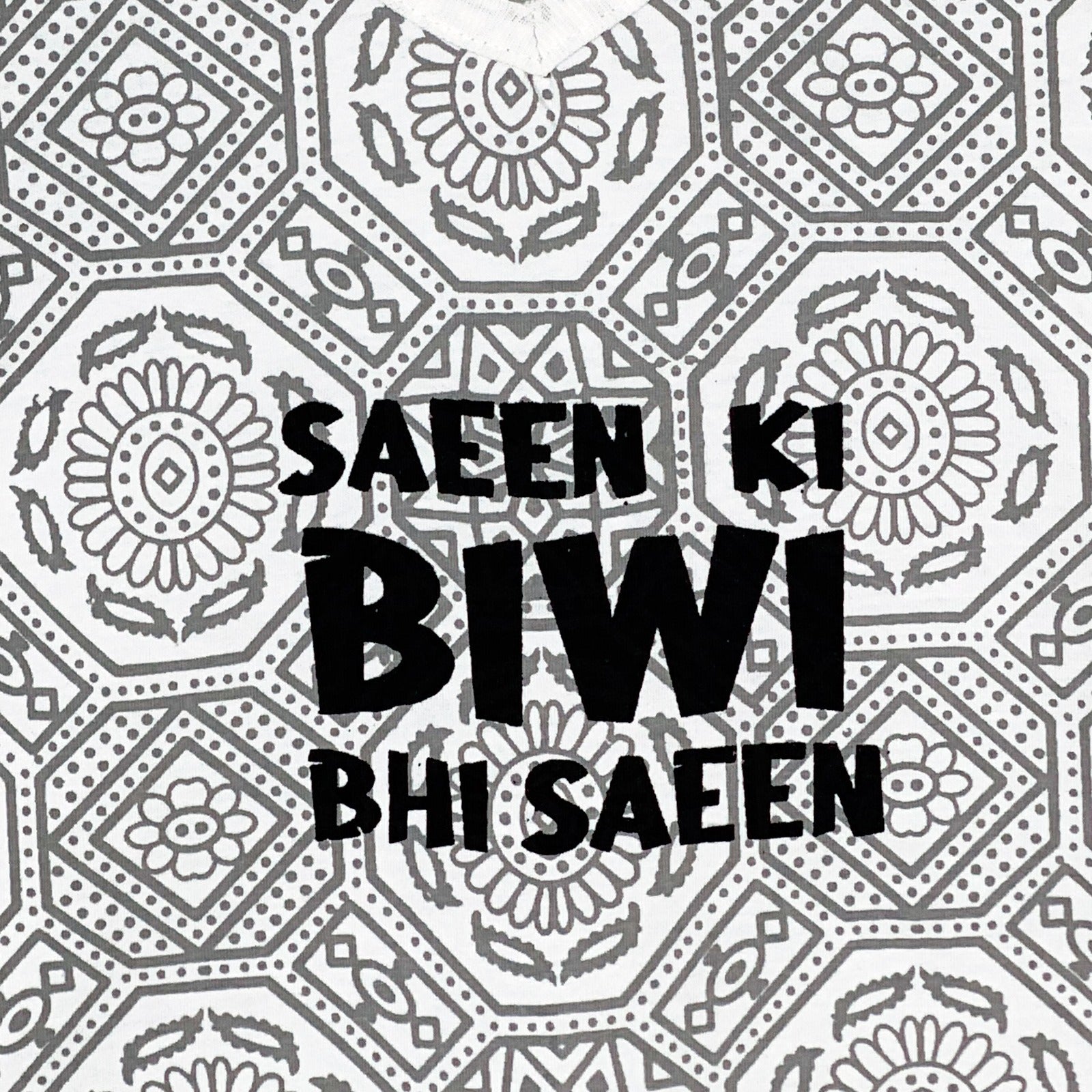 Women's Saeen Ki Biwi Bhi Saeen Grey and White Ajrak Print T-Shirt & Trouser Set